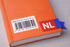 ISBN-barcode op de achterkant van een boek voor Nederlandse uitgaven