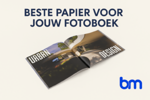 Open fotoboek met glanzend papier, voorbeeld voor artikel over het kiezen van het beste papier voor fotoboeken – Boekenmakers.