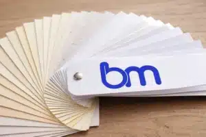 Papierwaaier met verschillende papiersoorten en papiergewichten voor boekdruk, Boekenmakers
